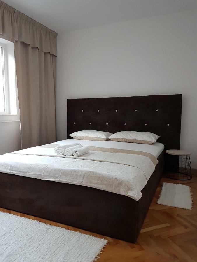 Tania Apartament Oradea Bagian luar foto
