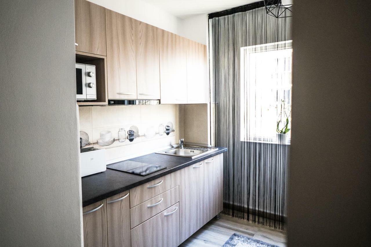 Tania Apartament Oradea Bagian luar foto